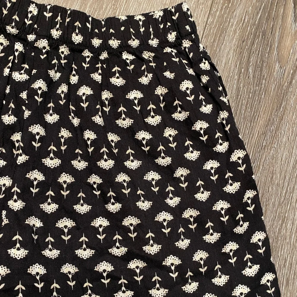 Old Navy Girl Shorts NWT Size Small 6-7 Years